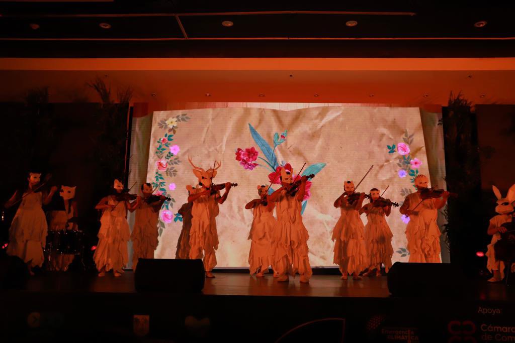 #AsíSeVivió | La apertura de la II Convención Internacional de Emergencia Climática 2023 fue a cargo de <a href="/Fosbosinfonica/">FOSBO - Orquesta Sinfónica Bogotá</a> haciendo una magnífica presentación de las 4 estaciones de Vivaldi. 

#SemanaBogotáReverdece