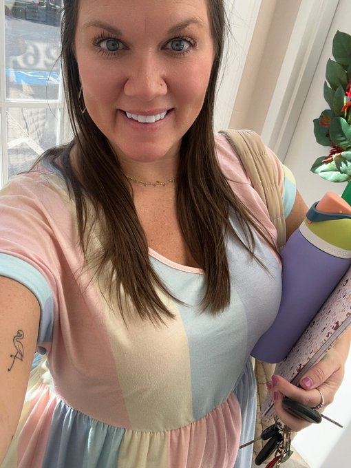 Another quarterly tax meeting! Tell me I don&rsquo;t have a &ldquo;real&rdquo; job again&hellip; 🤓🌽⭐️🌶️ https://t.co/8Qi3ky69