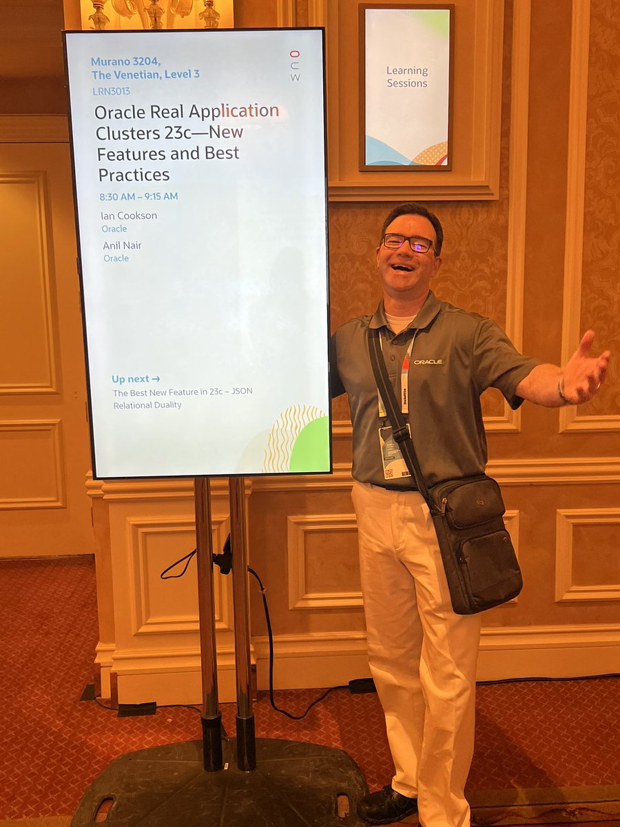 KnownAsMarkus's tweet image. My first #DatabaseWorld session at #CloudWorld is on #Oracle RAC 23c New Features and Best Practices by @RACMasterPM and Ian Cookson in front of full house. Let the show begin!