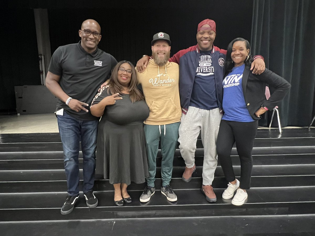 terrance_tuck's tweet image. I’m always excited to get the opportunity to connect with the young people at Wil Lou Gray Opportunity School. Many of them have seemingly given up on their dreams and aspirations. I’m passionate about empowering them to stay stay encouraged, stay in the fight! #TuckProject