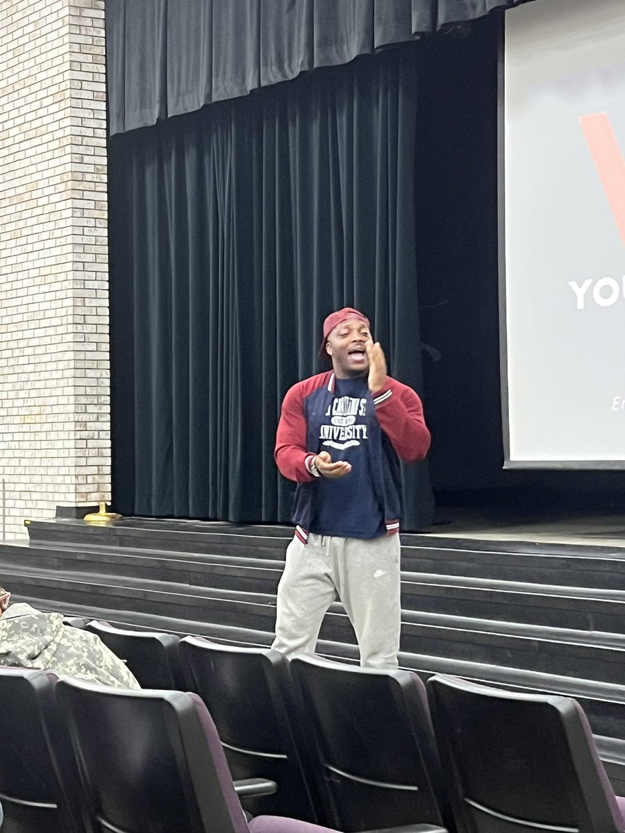 terrance_tuck's tweet image. I’m always excited to get the opportunity to connect with the young people at Wil Lou Gray Opportunity School. Many of them have seemingly given up on their dreams and aspirations. I’m passionate about empowering them to stay stay encouraged, stay in the fight! #TuckProject