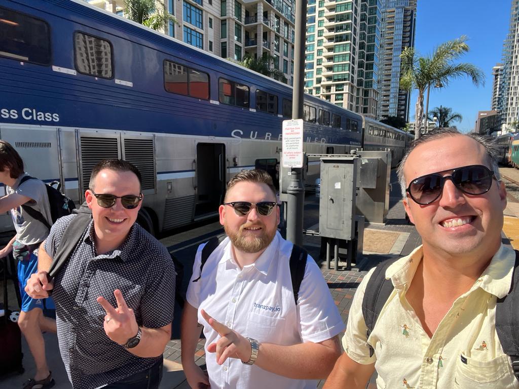 Broker_Brett's tweet photo. So awesome meeting @ryring &amp; @jeffroth77 in person!  Always great meeting #InsurTechTwitter &amp; @InsNerds friends in person.

Always great meeting up with @adam_kiefer in person too!  Thanks @insuretrevor &amp; Matt for being down to take the train with me too.

#Insurance #InsurTech https://t.co/BTpZktAFDL