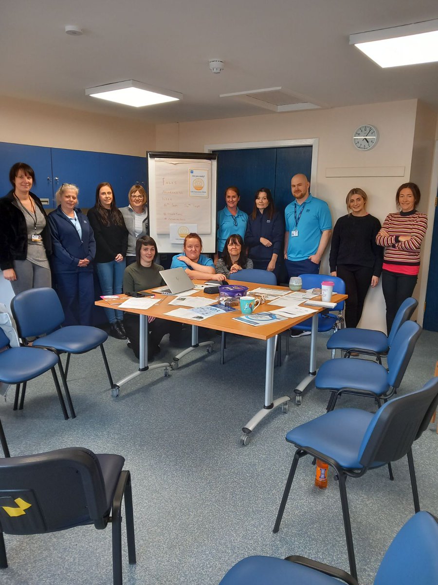 Falls in-service at Coatbridge Integrated Rehab Team. Ensuring falls is everyone's business. #FallsAwarenessWeek #ThinkFalls #ActionOnFalls 
@NHSLOT @NHSLanarkshire @angscott3077 @NicolaO33171314