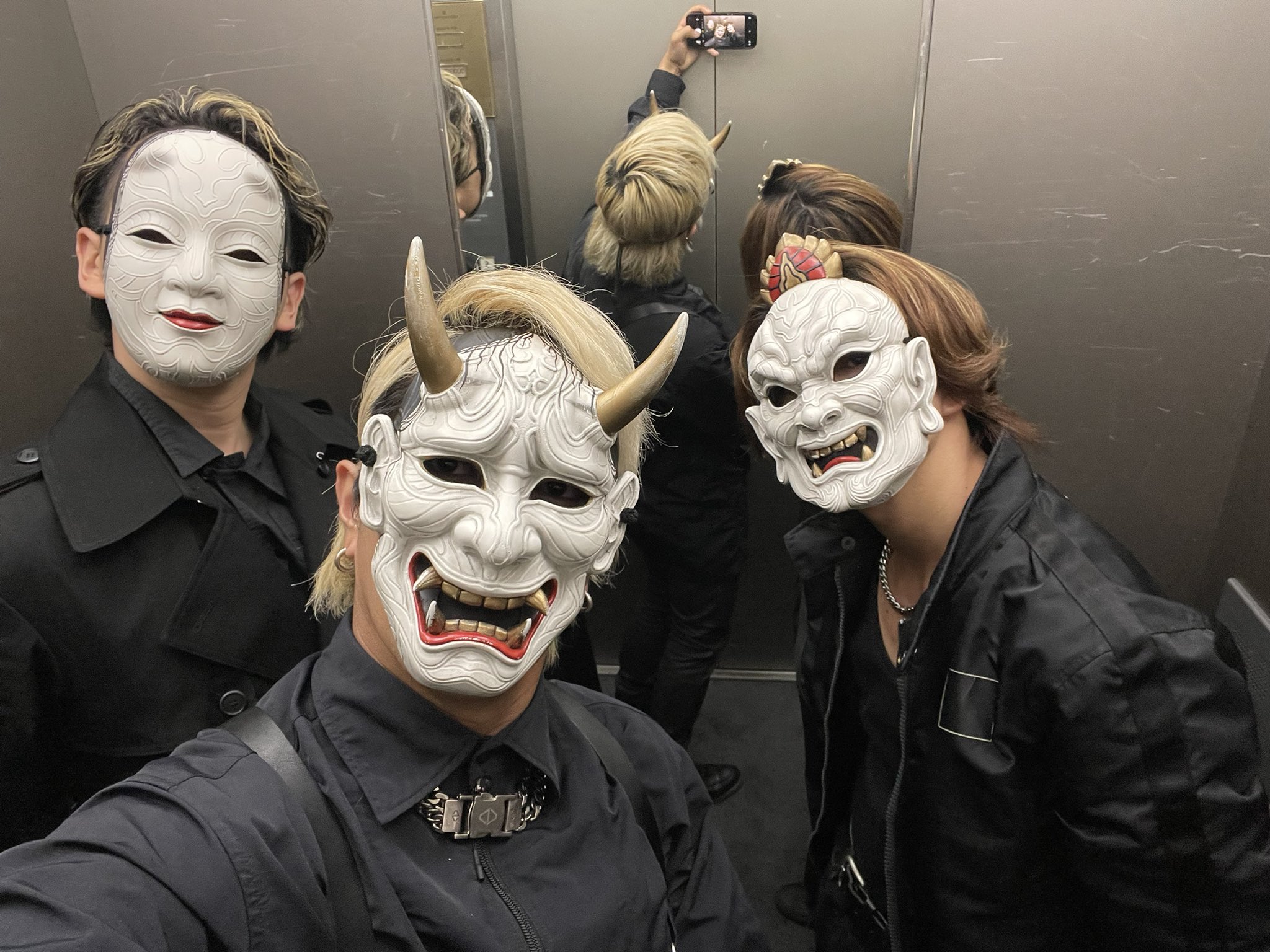 O-MENZ オーメンズ カレンダー　般若　おかめ　隈取　狐　阿形 オーメンズ 阿形 狐 | TikTok
