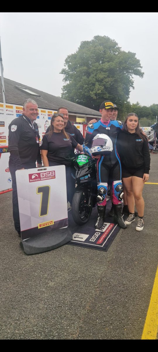 daveleach30's tweet photo. What a mega weekend @Oulton_Park for @Tedwilkinson128 in the JJS in @OfficialBSB, in only his 5th meeting already having secured a pole and 4 podiums, he finished the weekend with another pole, a 2nd place and his 1st win in Sunday's race 🏁 Bring on Donny in 2 wks #TeamRMB https://t.co/k25oiAShbS