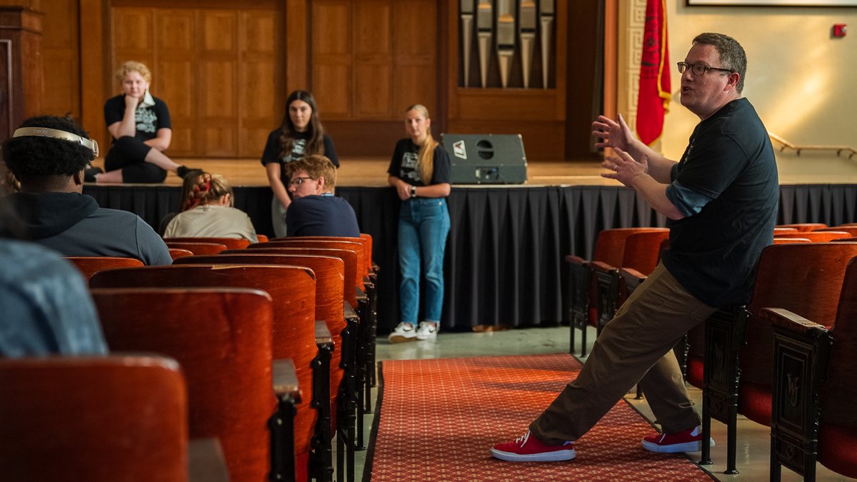 williamjewell's tweet photo. Jewell welcomed more than 200 students from schools across #KC to the Future Teacher Conference! Students, faculty and alumni led sessions on how to engage students in the classroom and shared the varied career opportunities in the field of education. #proudcommunitypartner https://t.co/SW4m2t4zzB