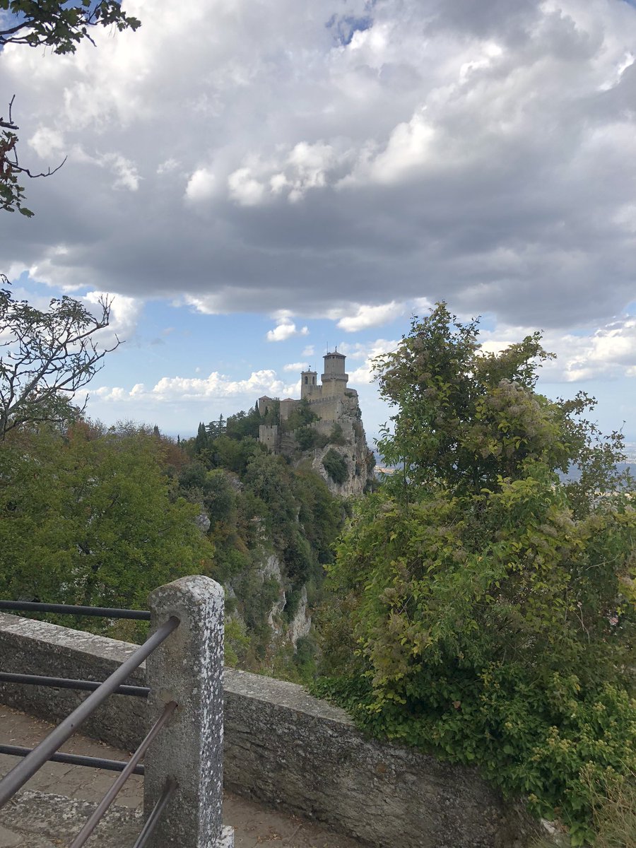 valle_dearanda's tweet photo. Me he enamorado de San Marino https://t.co/UfH1LrgVOO