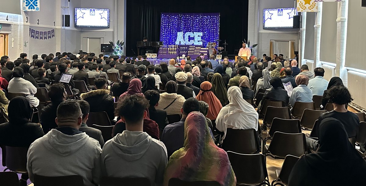 Wonderful to welcome our Vice Chair of Governors Mr Shahid Nawaz as our guest speaker. Shahid’s presence added tremendous value, inspiring &amp; insightful. Not only engaging &amp; informative, but also thought-provoking and inspiring for our 5⭐️ Challney Learners. #honesty #integrity