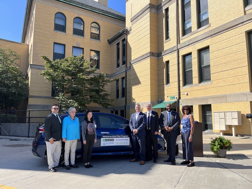 BlueHubCapital's tweet photo. BIG ANNOUNCEMENT: We just launched V2G tech pilot in Boston w/ @FermataEnergy, @Enterprise & @CSNDC to make EVs affordable for low-income communities, paving a greener & more equitable future. Via @BostonGlobe: https://t.co/TtiKg14QYY🌱🚗 #EVAccess #GreenCities @ampressman