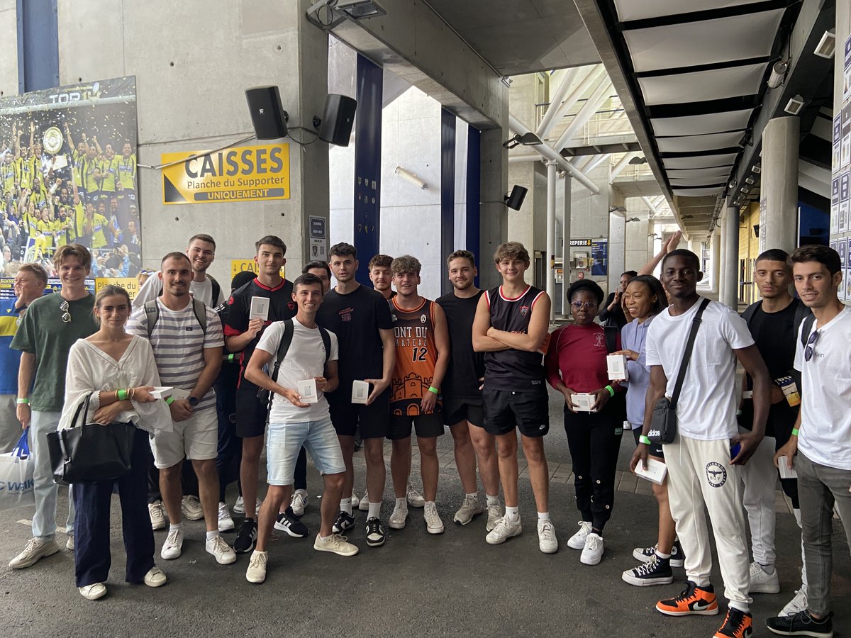 #Rugby 🏉 | Retour en images sur la matinée d'intégration de nos étudiants en Bachelor 3 - parcours classique au cœur de l'<a href="/ASMOfficiel/">ASM Rugby</a> au stade Marcel Michelin. ⬇