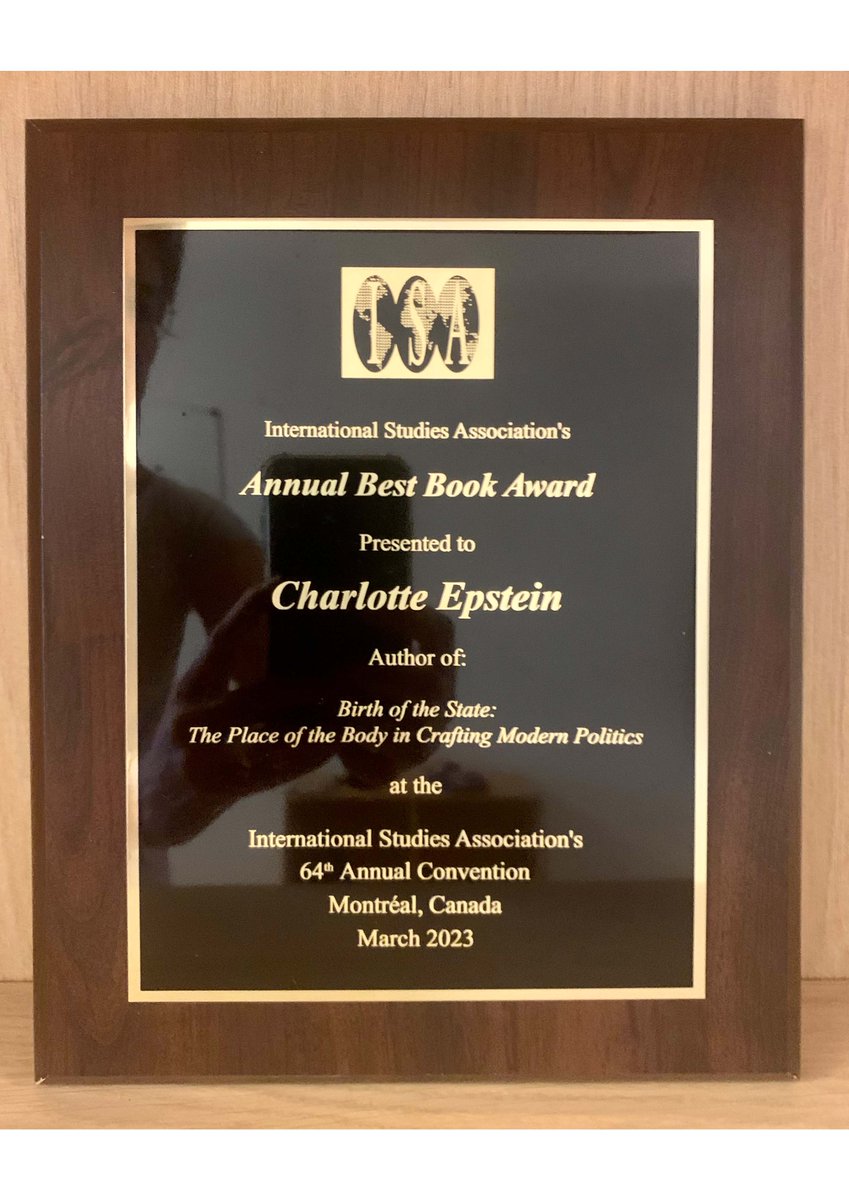 Charlotte Epstein 🇫🇷 (@prof_ch_epstein) on Twitter photo I'm deeply honoured & humbled (& stll recovering) that my book, Birth of the state: the Place of the Body in Crafting Modern Politics
has been awarded
the 2023 @ISA *Best Book* Award
&
the 2023 <a href="/Isa/">@1s4.bsky.social</a>Northeast *Yale Ferguson* Award
for more on the book:
global.oup.com/academic/produ… I'm deeply honoured & humbled (& stll recovering) that my book, Birth of the state: the Place of the Body in Crafting Modern Politics
has been awarded
the 2023 @ISA *Best Book* Award
&
the 2023 <a href="/Isa/">@1s4.bsky.social</a>Northeast *Yale Ferguson* Award
for more on the book:
global.oup.com/academic/produ…