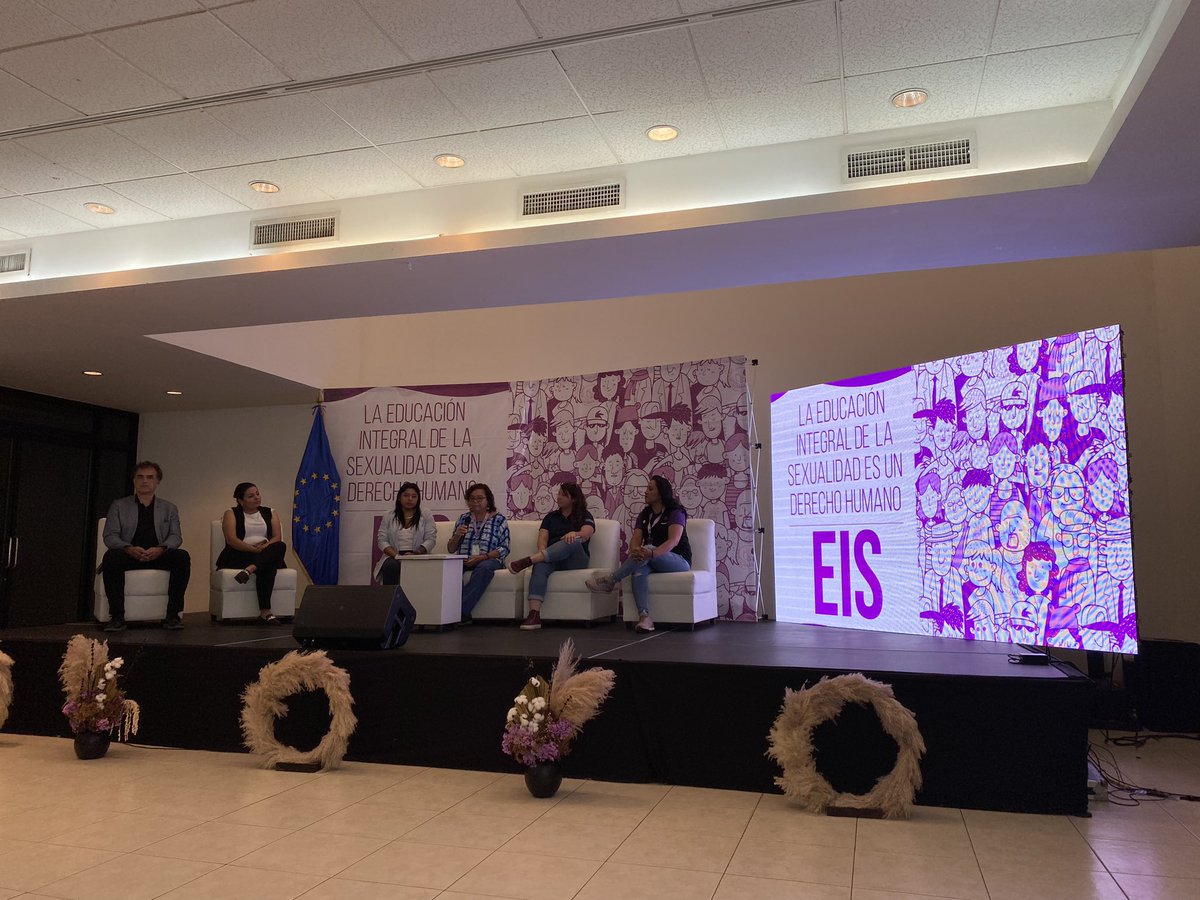Hoy y mañana será el III Congreso Internacional para la Educación Integral en Sexualidad en El Salvador. Desde <a href="/ReproRightsLAC/">Centro de Derechos Reproductivos</a> estaremos participando en este espacio y compartiendo la experiencia del <a href="/ObsPaolaGuzman/">Observatorio Paola Guzmán Albarracín</a>, que busca impulsar la implementación de EIS en la región 💜💚