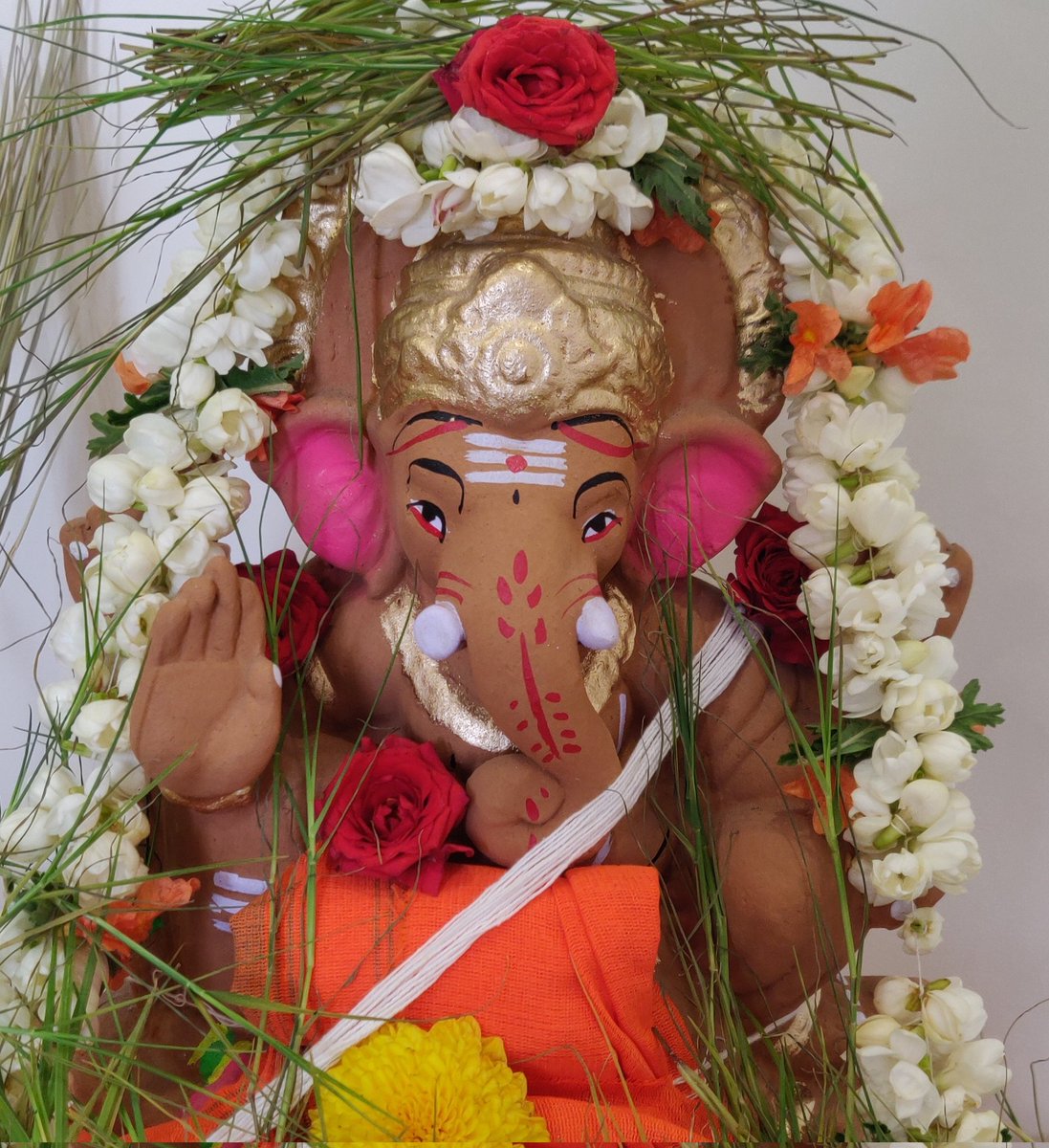 aol_band's tweet photo. Few glimpses of our 1st performance of this year's Ganesh Chaturthi. Welcoming #LordGanesh on the streets of #Bengaluru city @ BREN IMPERIA Apartment Complex, Shubh Enclave, Varthur Hubli, Bengaluru..
#GaneshChaturthi #LordGanesha #GFC2023 #Tradition #ArtofLiving #ArtofLivingBand https://t.co/TmUYO0s3TZ