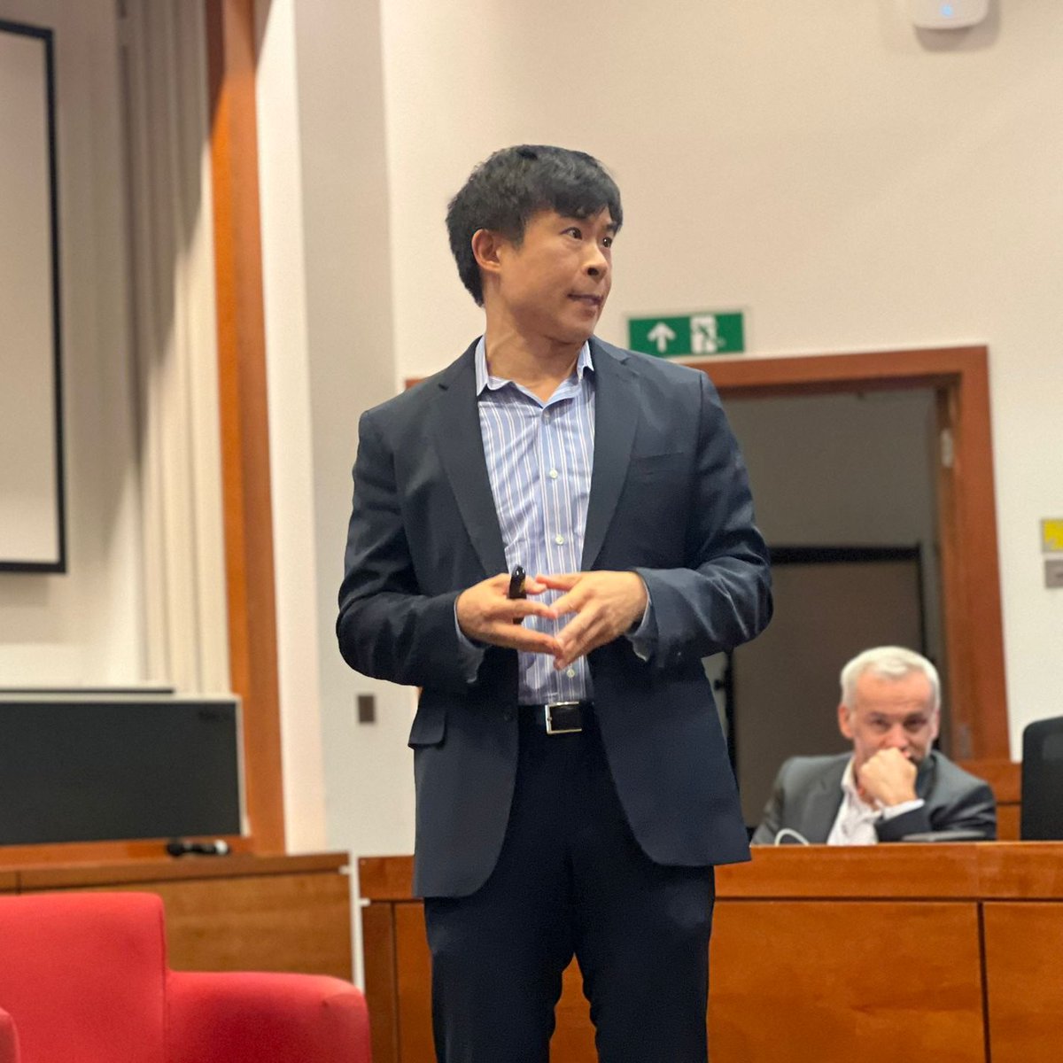 Finance4Change's tweet photo. On #DEI, companies need to look beyond outward diversity (“add diversity & stir”) to genuine diversity of thought, says @aedmans at our #EFGlobal23 #SDGHive.
Investors who take this seriously look beyond metrics, speak to management & ask ‘how do you make people feel included’? https://t.co/CVv8eAWMtj
