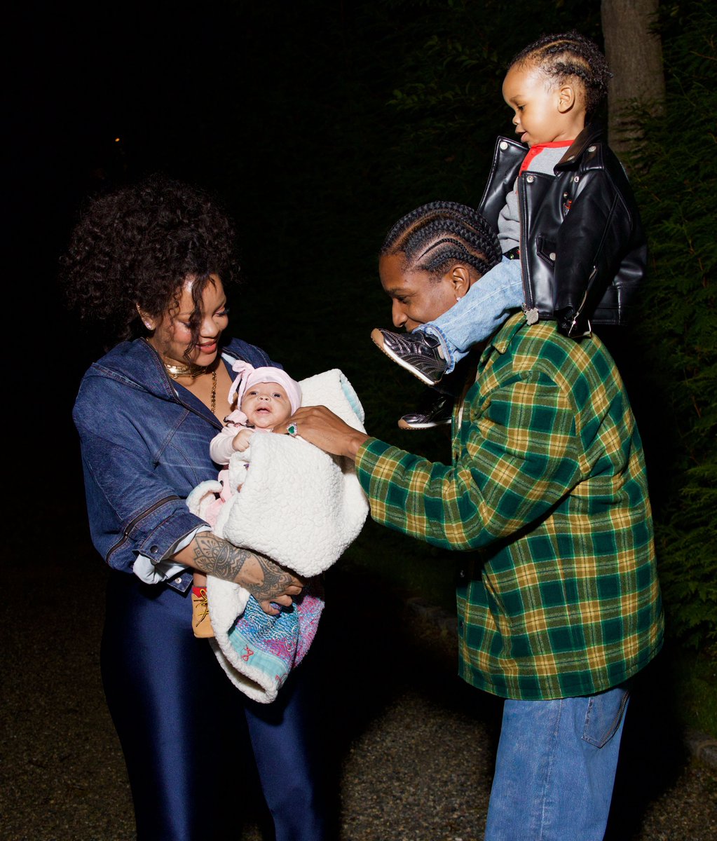 EXCLUSIVE: Introducing #Rihanna and #ASAPRocky’s new baby son, Riot, for the first time! The former #BritishVogue cover star has shared adorable images of her growing family, which became a party of four in August. Read more here: trib.al/g5H8iwE 

Photographed by Diggzy