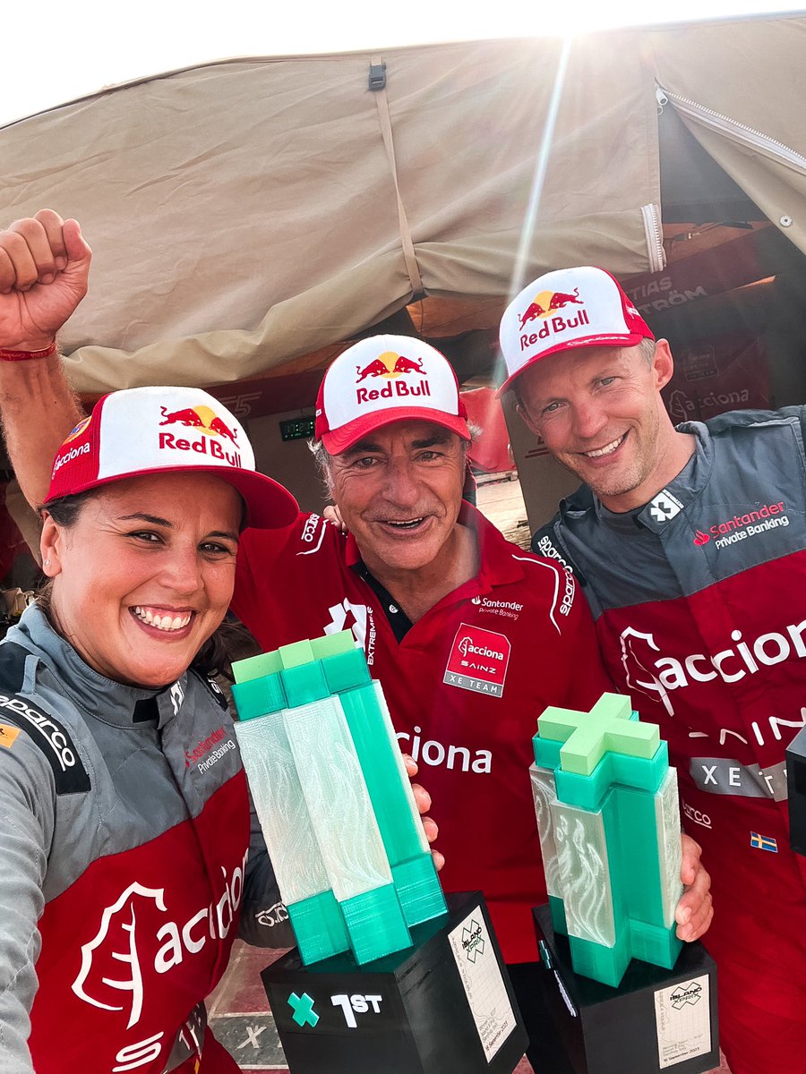 The best combo! 👨‍👧‍👦 Trophies suit us well, don’t you think? 🏆😜 - #DrivenByNature #ASXETeam