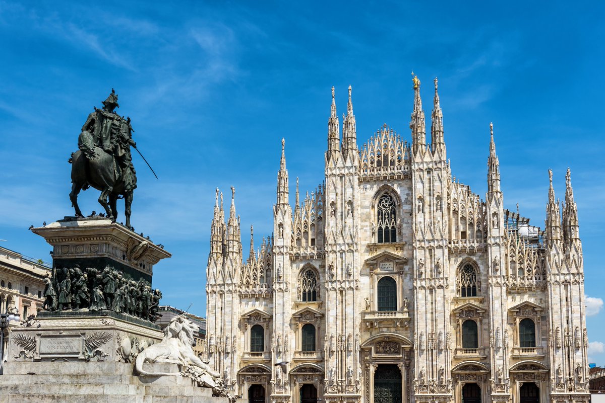 Das italienische Dolce Vita erleben – wie wäre es mit einem Städtetrip nach Mailand? 😍🇮🇹 In der Lombardei gibt es für alle etwas zu entdecken. Ob Mode, Fußball oder Gaumenfreuden: Langweilig wird es in Milano, wie die Stadt in der Landessprache heißt, nie. 👗 ⚽ 🍕 #travelinspo