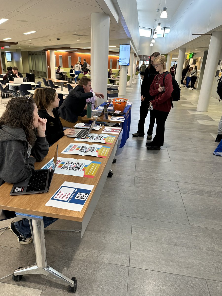 It’s National Voter Registration Day!

I am at @DMACC_Bears Ankeny campus watching their Phi Theta Kappa students and faculty do a great job making sure their students and friends are registered.