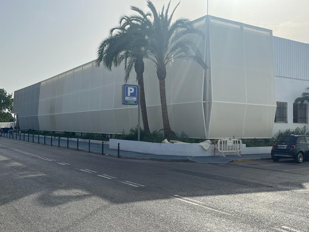 TECSUN_es's tweet photo. Instalación de  fachada textil en Ibiza de nuestro equipo @TECSUN_es  en colaboración con Espacio Artex. Buen trabajo!!! 🥰 https://t.co/g7zZWpBcK0
