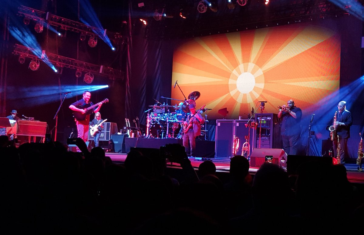 Lurdes_1975's tweet image. Again and again 🎵🎵
#againandagain #dmb @davematthewsbnd #Lisboa #portugal #DMB2024 #SeeYouOnTheRoad #photooftheday