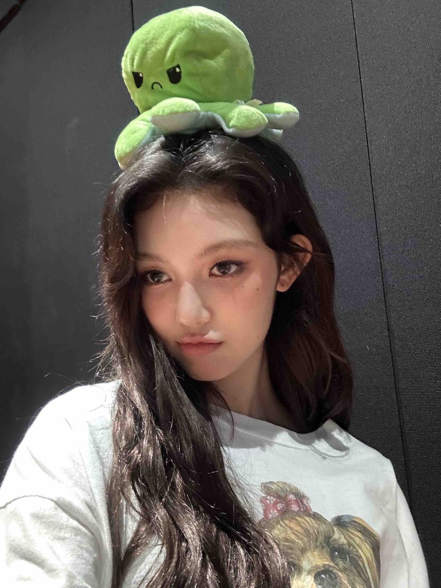daniellepicsx's tweet photo. cutie 🥹 https://t.co/eF59iVcss9