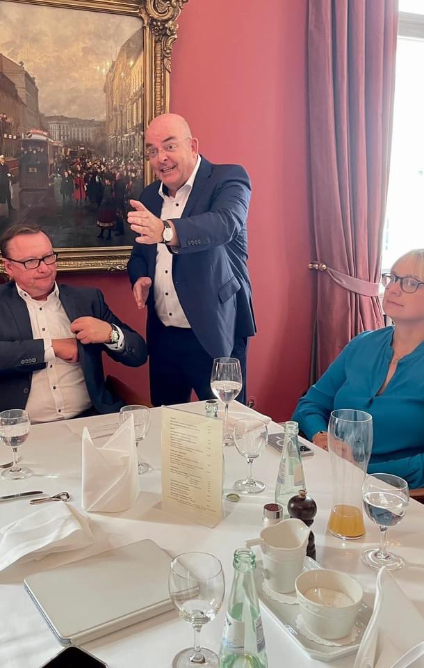 Seeheimer Mittagstisch- Krankenhausreform: 
1. Sicherung der flächendeckende Versorgung durch Vorhaltevergütung.
2. Steigerung der Behandlungsqualität
3. Bessere Leistungstransparenz 
4. Einbeziehung der Länder durch bessere Investitionsfinanzierung.
#krankenhausreform