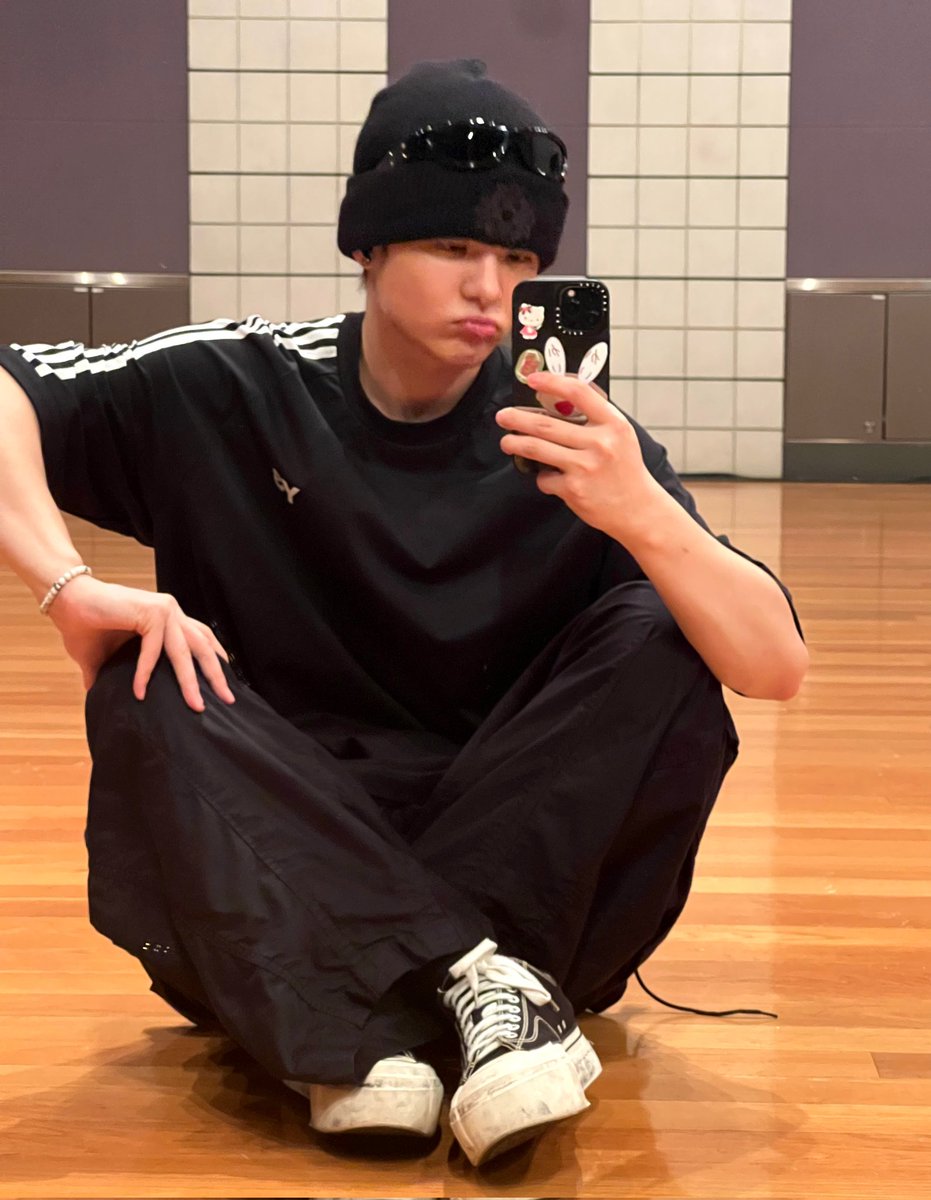 _hourlyjihoon's tweet photo. 230920 WV 📸 #JIHOON #지훈 #ジフン #트레저 https://t.co/0HVqArbRCD