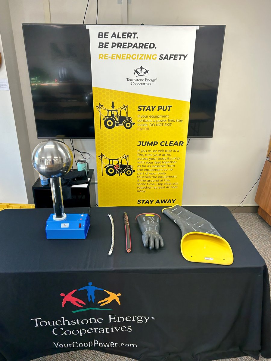 YourCoopPower's tweet image. Today we are teaching over 950 youth about electrical safety at a 4-H event in Minnesota! #ReEnergizingSafety #CommitmentToCommunity