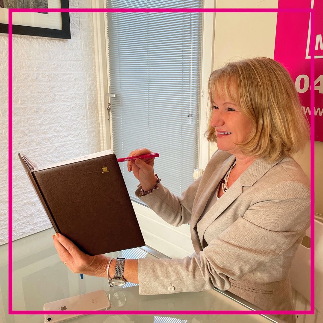 Moet ik nog steeds overbieden?🤔
 Dit verschilt per huis, per buurt en persoonlijke situatie van verkopers en kopers.
Wil jij een persoonlijk advies van een expert bij aankoop van een woning in #Zaltbommel eo ? #huis 
📞Marij 0418-517277 of ✉️mail  info@marijmakelaardij.