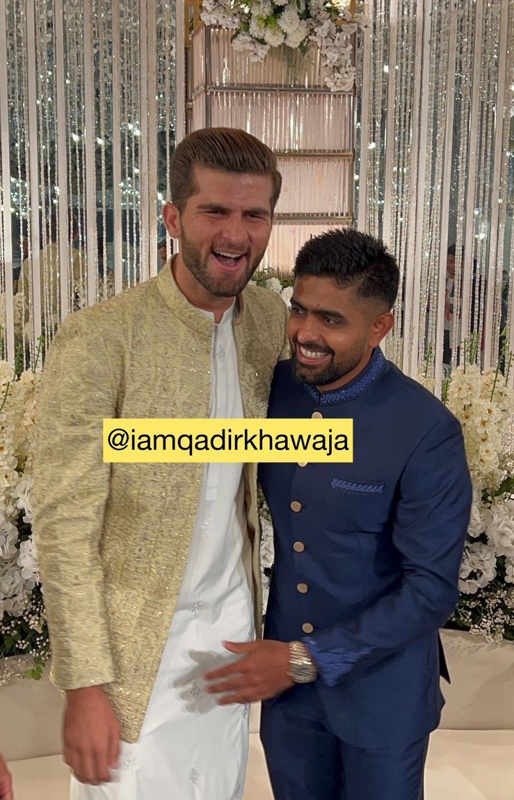 DheetAfridian's tweet photo. Seems like Babar Azam has suprised Shaheen Shah Afridi. 😭❤️
#ShaheenAfridi #BabarAzam𓃵 #ShaheenAfridi @babarazam258 https://t.co/qDmii3Py98