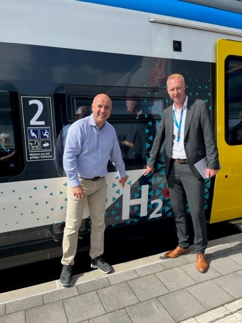We are thrilled to share the first public ride of the Siemens Mireo Plus H #FuelCell electric passenger train. 🚄🍀 #PoweredByBallard's advanced heavy-duty #FuelCell modules, the train covered a completely error-free &amp; smooth 110 Km ride between Füssen &amp; Buchloe, in Bavaria 👏