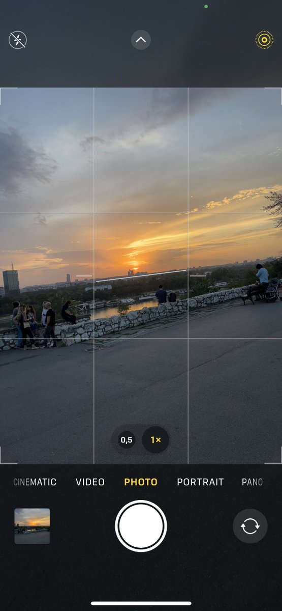 A_Kapustin's tweet image. Вау!
В iOS17 появилась специальная фича, которая помогает не завалить горизонт!