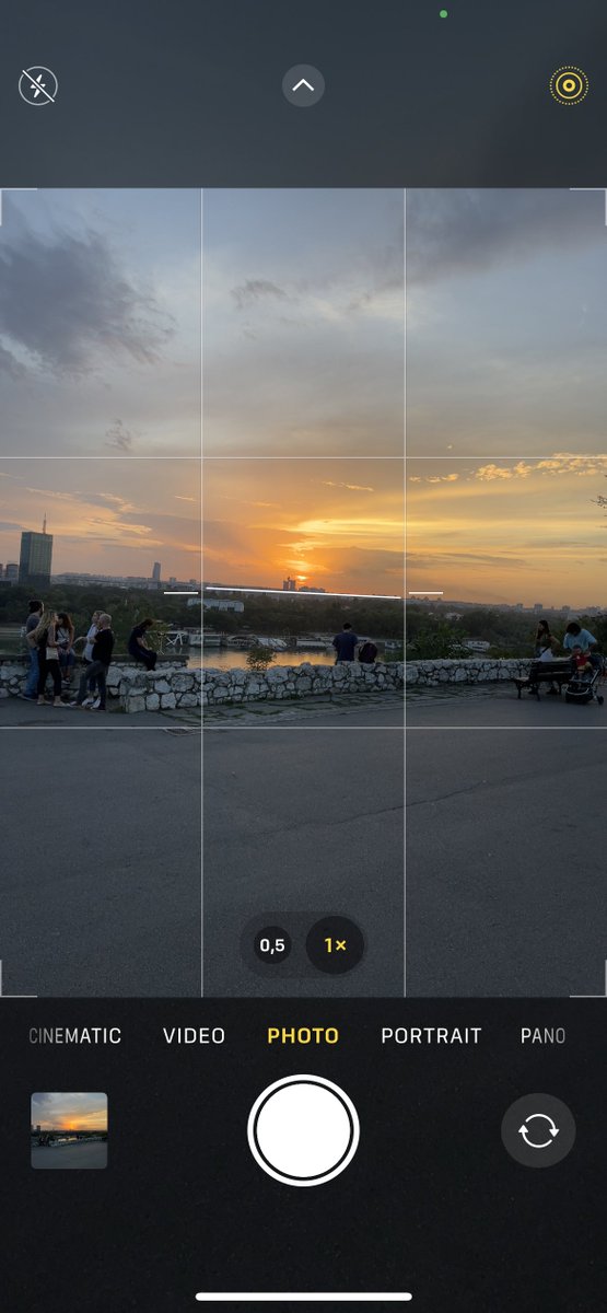 A_Kapustin's tweet image. Вау!
В iOS17 появилась специальная фича, которая помогает не завалить горизонт!