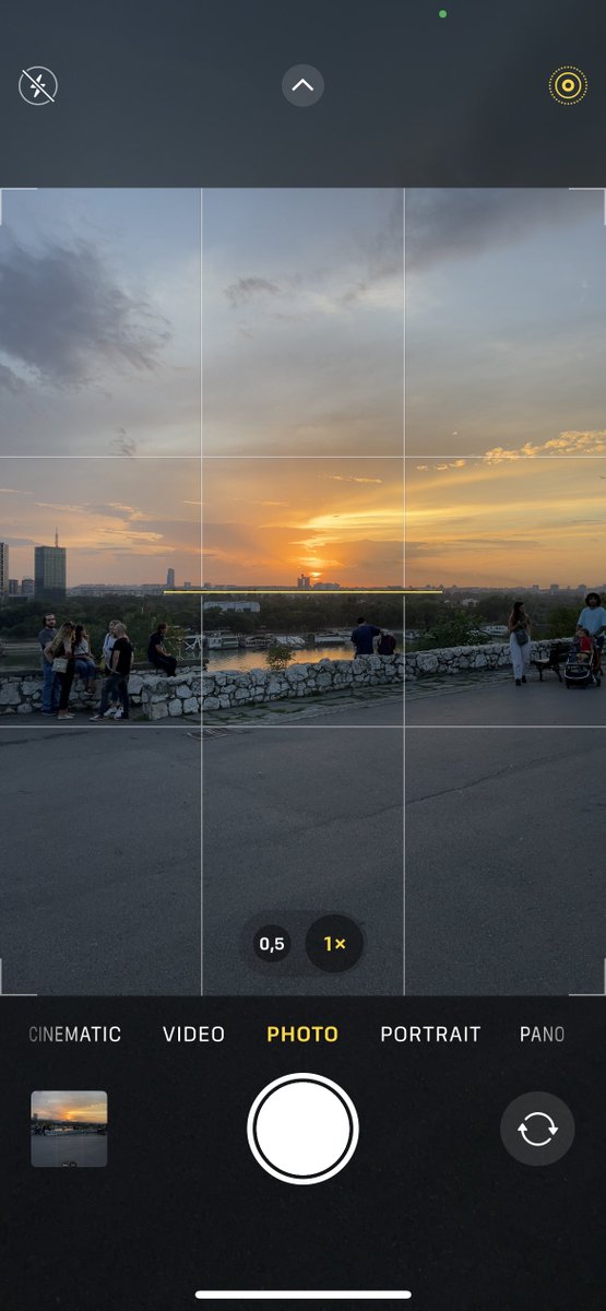 A_Kapustin's tweet image. Вау!
В iOS17 появилась специальная фича, которая помогает не завалить горизонт!