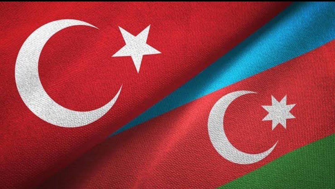 #Azerbaycan

Vur gardaşım, ayağına taş değmesin. Gazanız mübarek olsun..