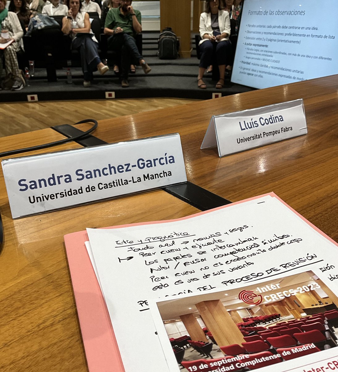 SandraBibl's tweet photo. Un placer participar un año más en #InterCRECS2023 y reencontrarse con los compañeros de @revista_EPI
Un gusto moderar la conferencia de @lcodina sobre ética y práctica del #PeerReview
Sus preocupaciones que son las de muchos en
🔗 https://t.co/qGr3UA1da9 https://t.co/UFvogPRVDC