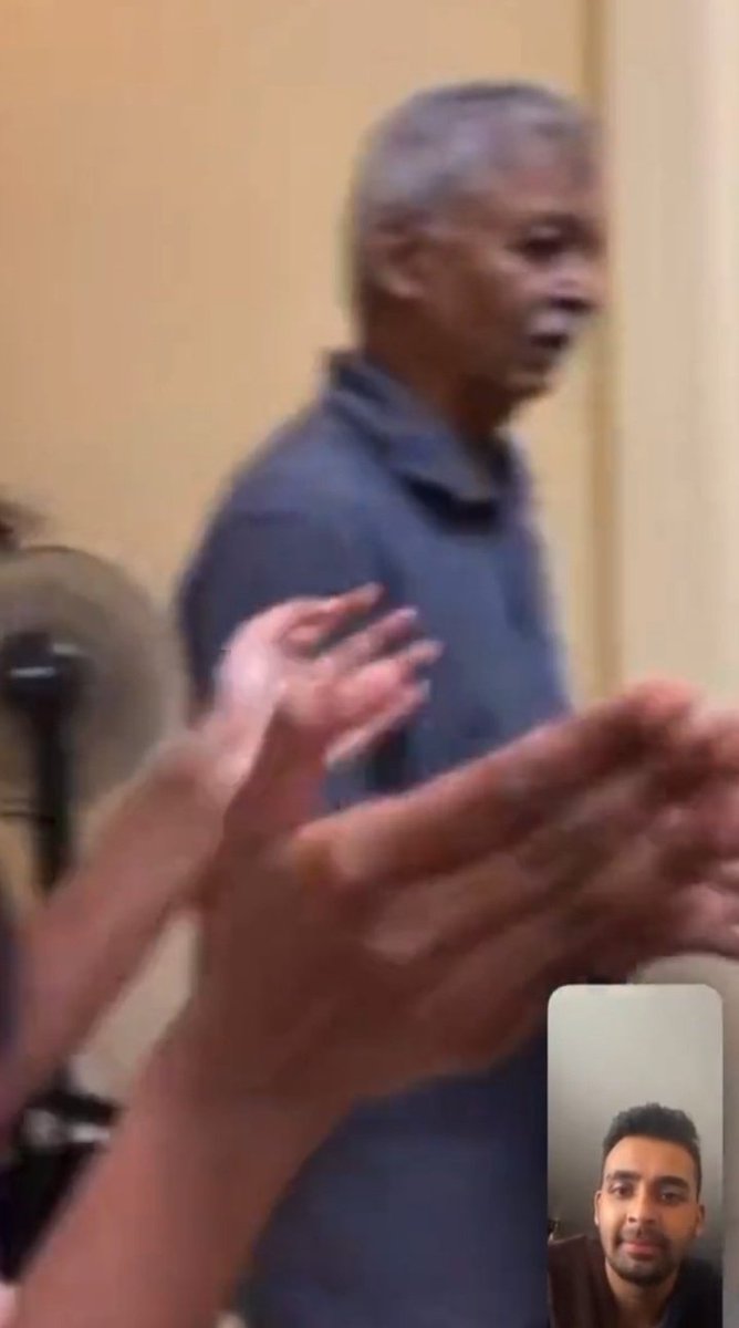 nehhaaa__'s tweet image. TejRan whoo????
#KarPa FTW 🥹🤌🏻❤️

#TejRan #KaranKundrra #TejasswiPrakash #TejRanFam