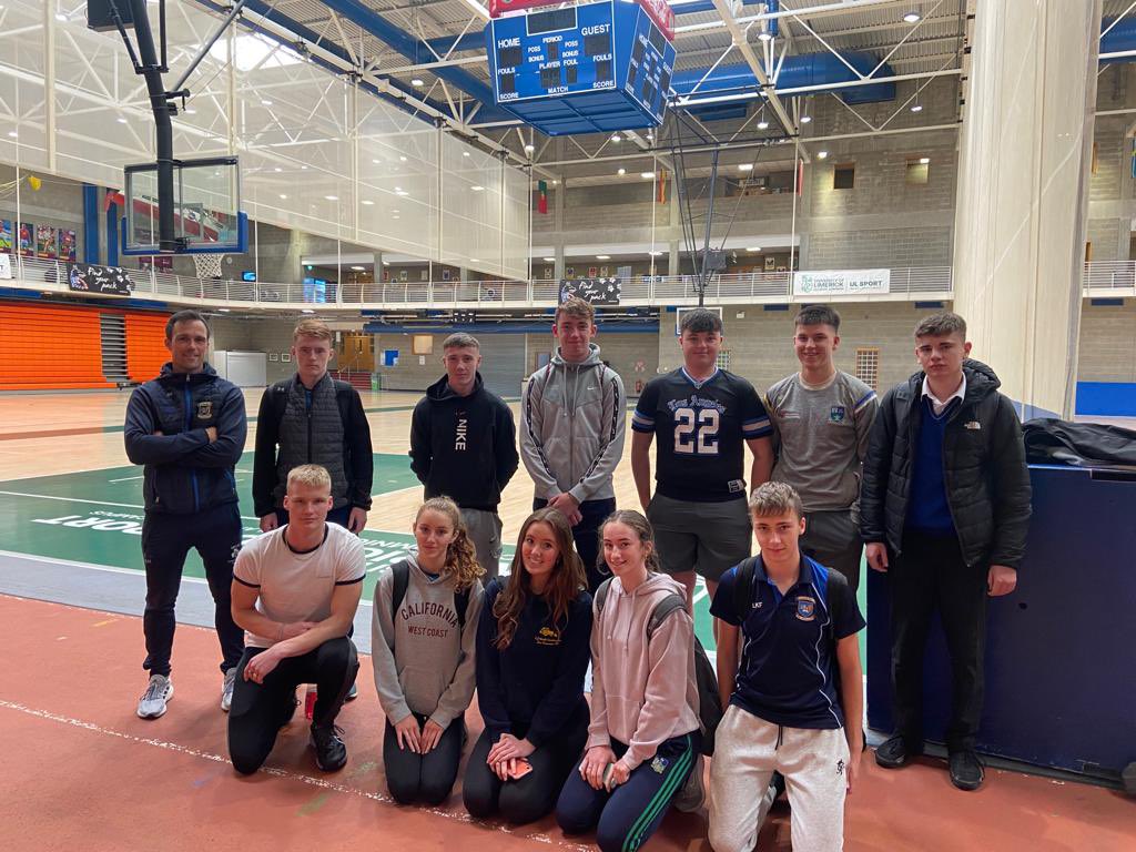 Tempofootball's tweet image. Delighted to have @ColaisteIosaef in for the PE Ready LCPE prep course today.  They got an insight of some of the teaching procedures, video analysis and written reports, along with an overview of the project work @LCETBSchools #peready #pap #performanceassessment