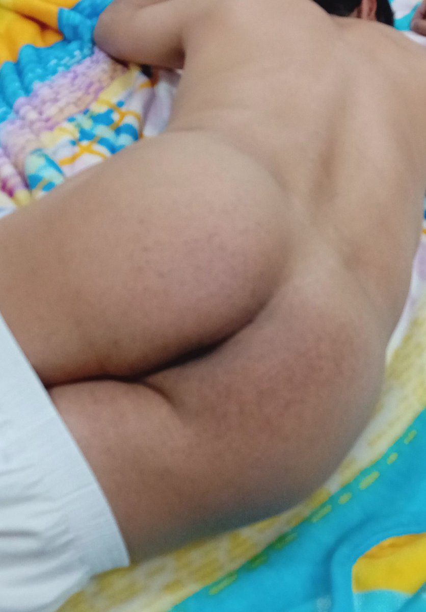 اتمنى خال مربربزبه كبير ينيكني سبعاوي ويلصق رجولي ببطني ويحفر طيزي وينزل جواتها ويطلع زبه من طيزي ويجلس علا صدري وانا انظف زبه والحس خصيانه بعد ماناكني ويبطحني ويدخل زبه بطيزي ويقعد يمسك نهودك ويديثني الين يمحني وهو يشتهي وينيكني الثاني