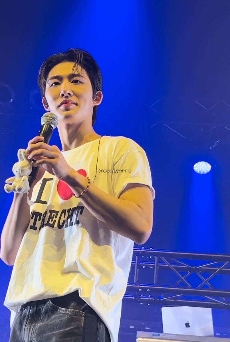 dearLynnne's tweet photo. Imagine being this close to the Kim Hanbin ❤️‍🔥
B.I EUROPE TOUR
#BI_EuropeTour2023
#LoveOrDieWithBI_Utrecht https://t.co/KBeULccghc