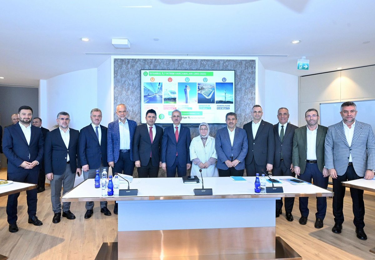 📍İstanbul 1. Bölge Belediye Başkanları Toplantısı

Türkiye'nin göz bebeği İstanbul'un ulaşım ve altyapı konularını ele aldık.

Değerli Başkanlarımız ile görüş alışverişinde bulunduk.

#İstanbul her şeyin en iyisini hak ediyor! 

Mega şehre, mega projeler yakışıyor;
