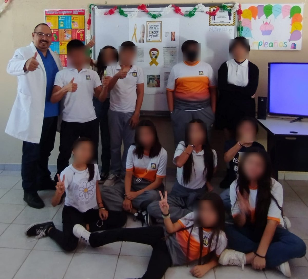 ssaludsonora's tweet photo. El día de hoy el personal del Centro de Salud Rural de Oquitoa impartió pláticas sobre Cáncer Infantil a alumnos de la Telesecundaria 319. 

#DistritoDeSalud02
#SaludSonora https://t.co/7drf6xlBrS