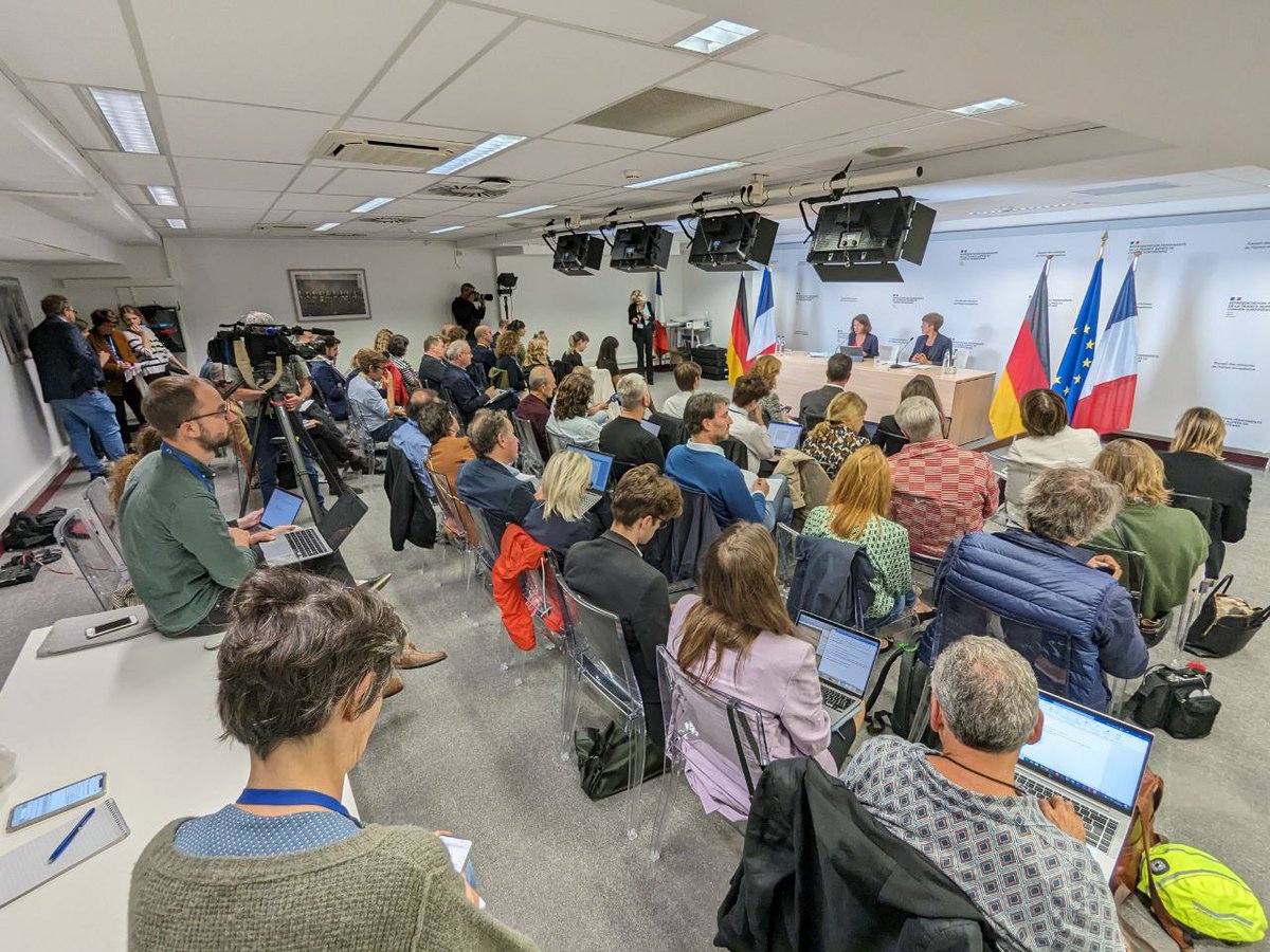 En début d’année <a href="/AnnaLuehrmann/">Anna Lührmann</a>  et moi avons donné mandat à un groupe d’experts 🇩🇪🇫🇷 pour réfléchir à l’avenir de l’UE. Le fruit de leur travail est là! Un grand merci à eux pour leurs suggestions qui vont continuer de nourrir notre réflexion pour une🇪🇺plus forte et démocratique