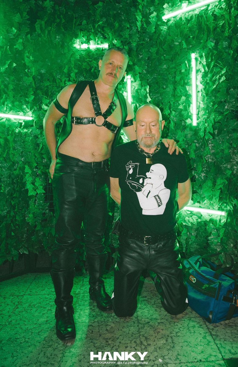 bikertimau tweet media