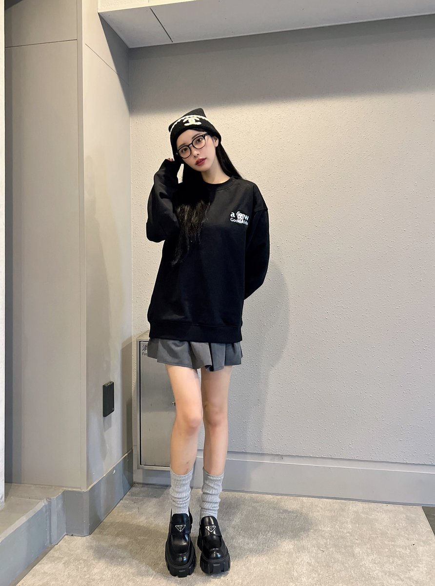 見返してみると一年で脚の太さ結構変わってた！ ㅤ 運動無し