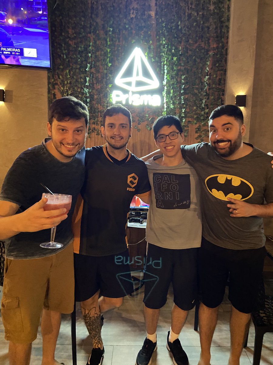 E esse foi o TOP do nosso PGS DOUBLES. 

🏅<a href="/BanzeBR/">DASH| Banze  (André)</a> e <a href="/Player7akaP7/">FSN | Player 7</a> 
🥈<a href="/Offline_SL/">Offline</a> e <a href="/McS33/">Marcus Vinicius Oliveira - McS33</a> 

Estreando nossa nova casa e semana que vem tem mais torneio! 

Assista as plays AO VIVASSO na nossa twitch twitch.tv/teamdashbr