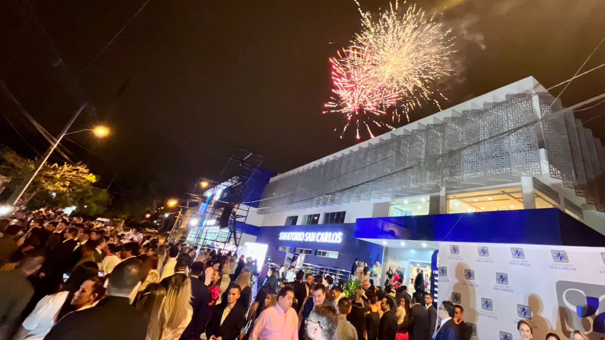 SantiPenap's tweet photo. Macarena y Manolo son dos jóvenes soñadores y emprendedores que hoy invierten y generan oportunidades en Coronel Oviedo. Los felicito por llevar adelante esta iniciativa del Hospital San Carlos que inauguramos hoy. https://t.co/XPnLS0Naab