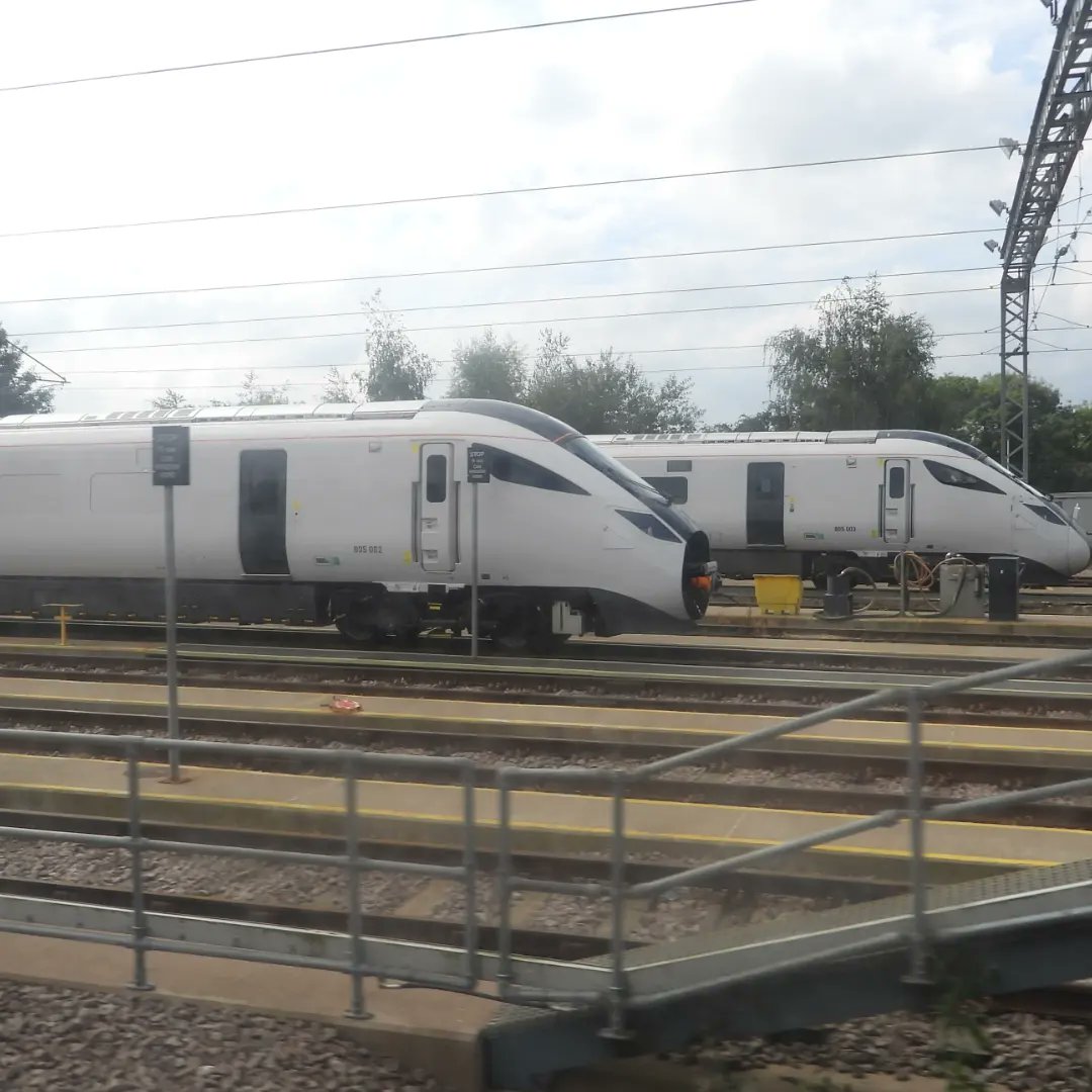 DanSpotter86's tweet image. 805002 and 805003 looks like a Ghost at Oxley Depot on September 15th 2023 but with Pantograph raised too.

#avantiwestcoast #class805 #class805IEP #oxleydepot #Wolverhampton