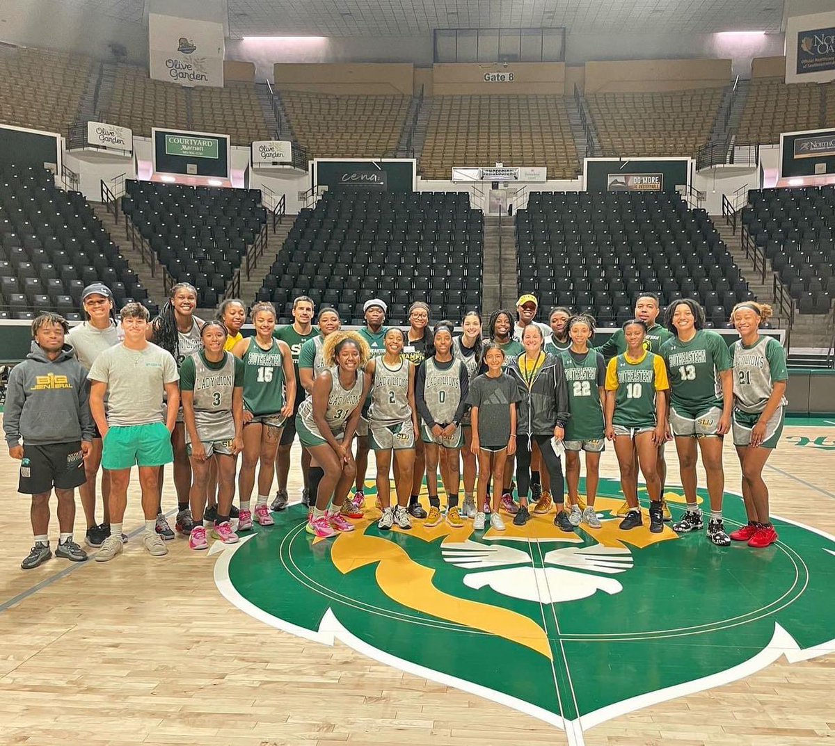 Ayla Guzzardo tweet media