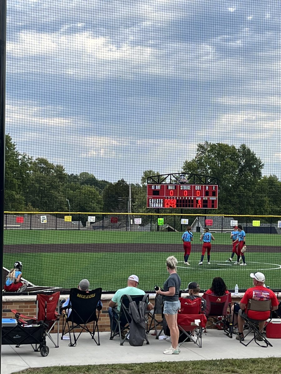 Fun afternoon of softball watching <a href="/SuttonAddi/">Addi S</a> and <a href="/TrumanSBall/">Truman Softball</a> between patients today! Lots of runs today!!